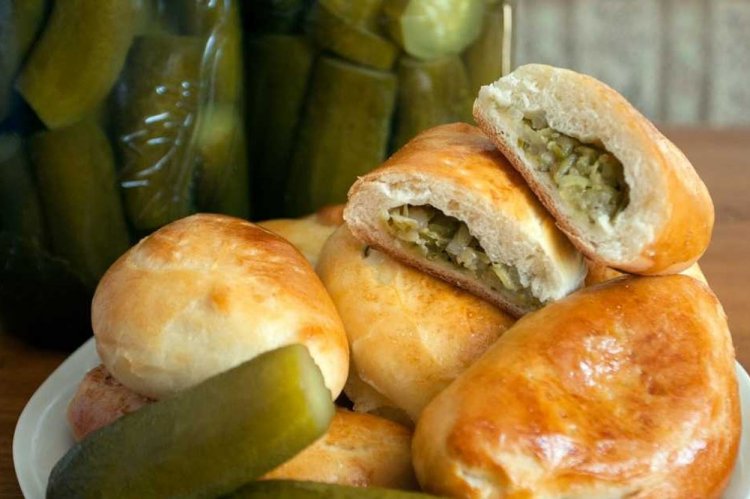 Relleno de hígado y pepinillos