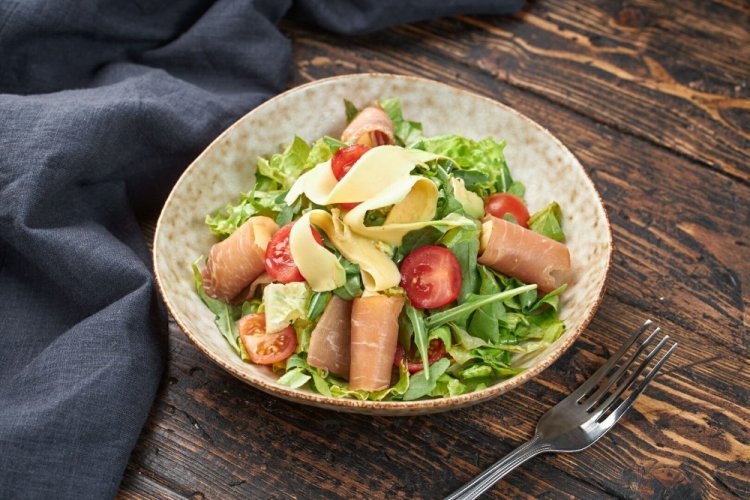 Ham, Avocado, and Tomato Salad