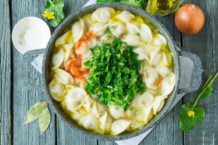 Sopa sustanciosa con dumplings