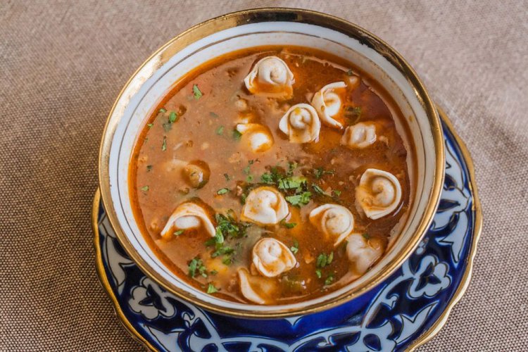 Chuchvara de cabra con caldo