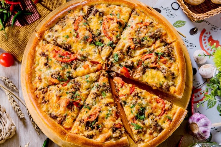 Pizza with Minced Meat and Mozzarella