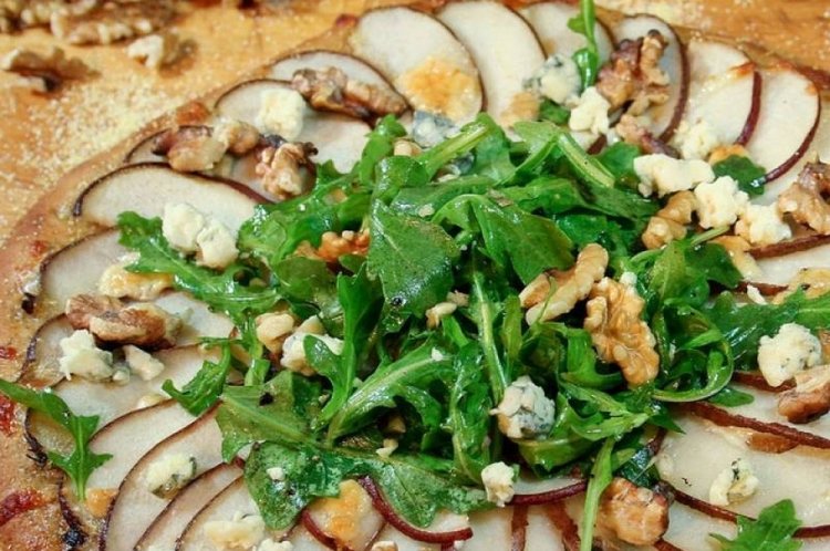 Pizza with Mozzarella and Pear