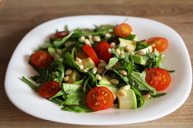 Healthy Avocado, Arugula, and Nut Salad