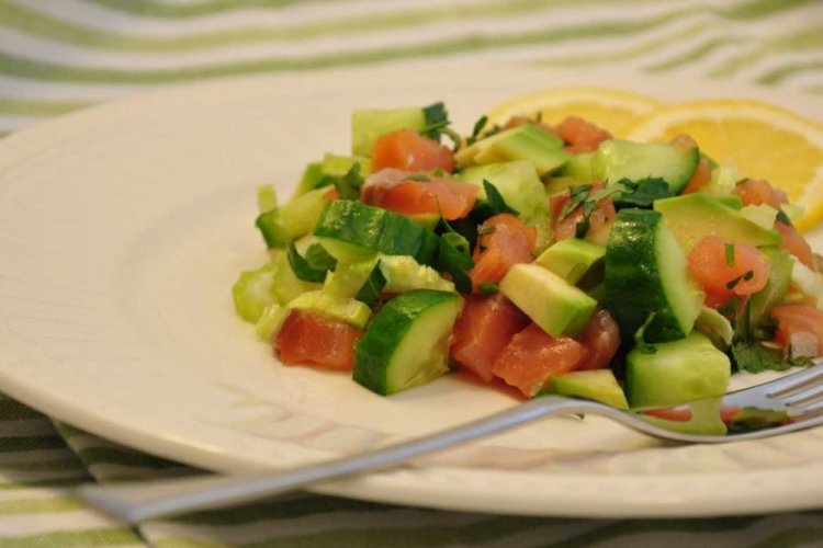 Healthy Avocado and Red Fish Salad
