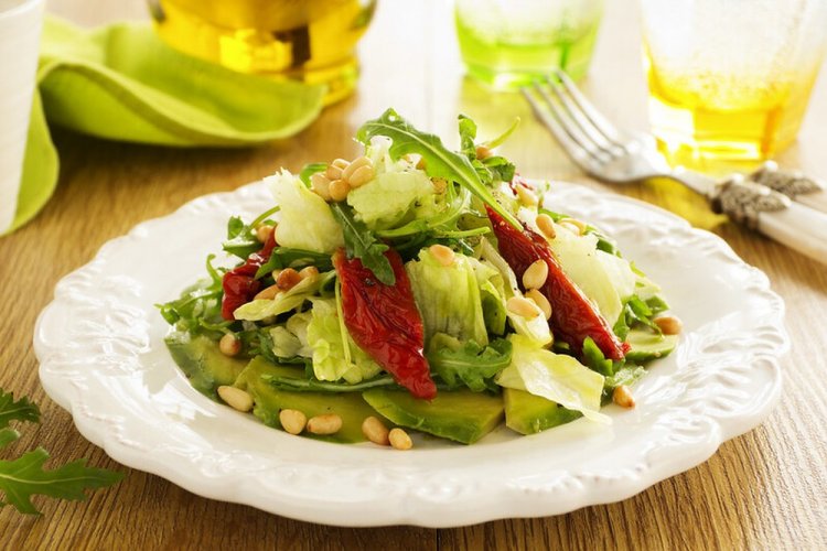 Avocado, Sun-Dried Tomato, and Chickpea Salad
