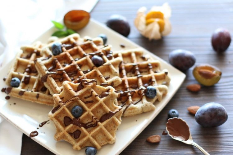 Gofres vieneses con harina de almendras
