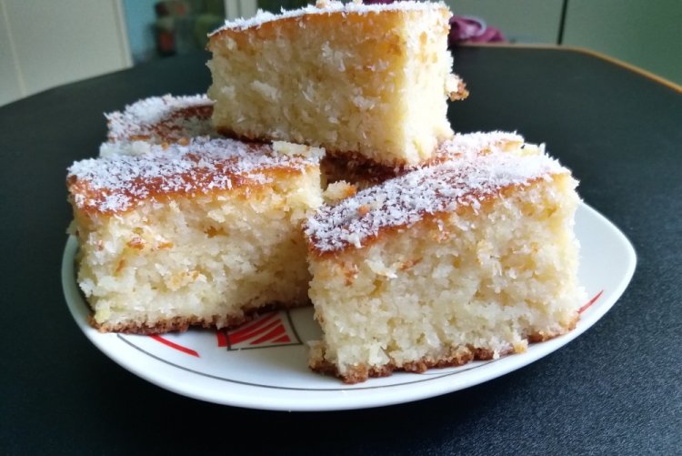 Pastel de coco en sartén
