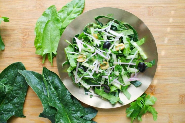 Sorrel Salad with Cucumbers, Green Olives, and Black Olives