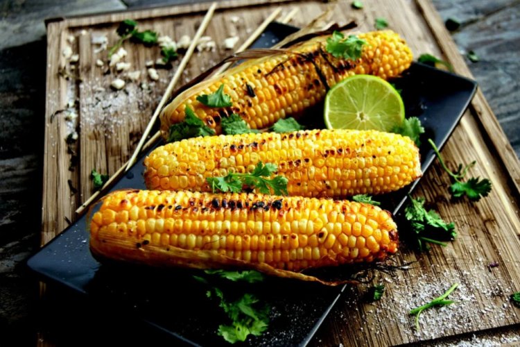 Maíz asado a las brasas