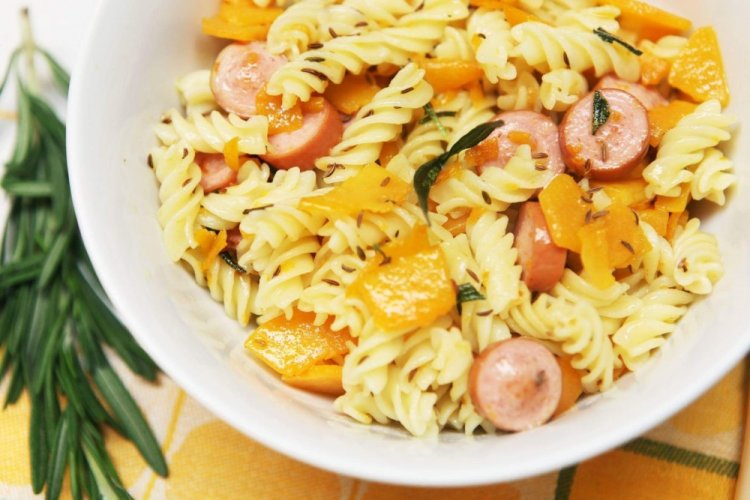 Pasta with Sausages and Bell Pepper