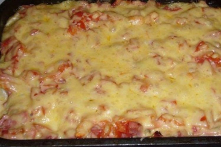Baked Pasta with Sausages and Sour Cream