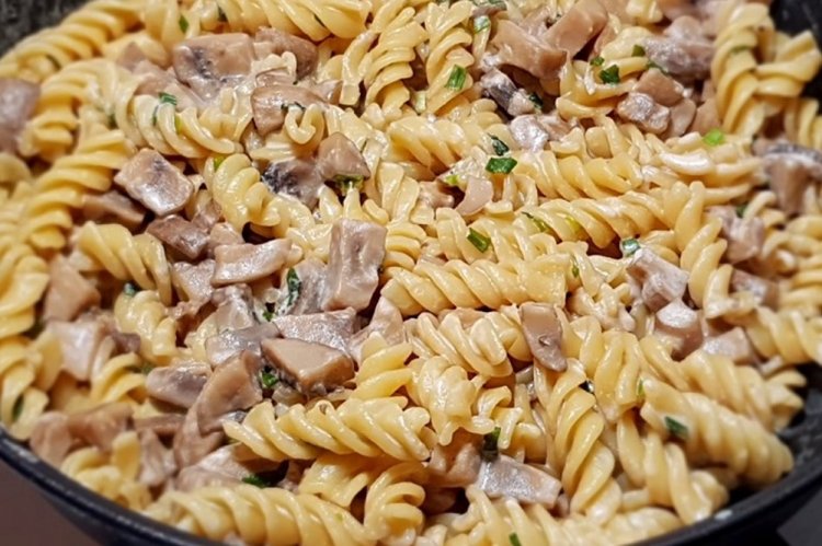 Pasta with Sausages and Mushrooms
