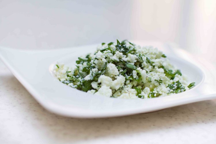 Salad with Cottage Cheese and Sorrel