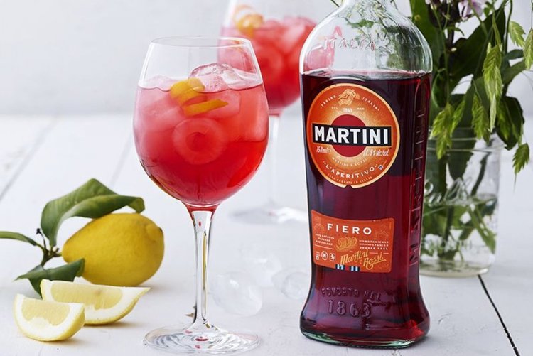 Cóctel cítrico con Martini
