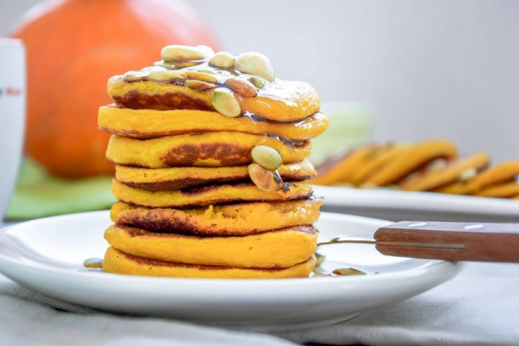 Kefir Pancakes with Pumpkin