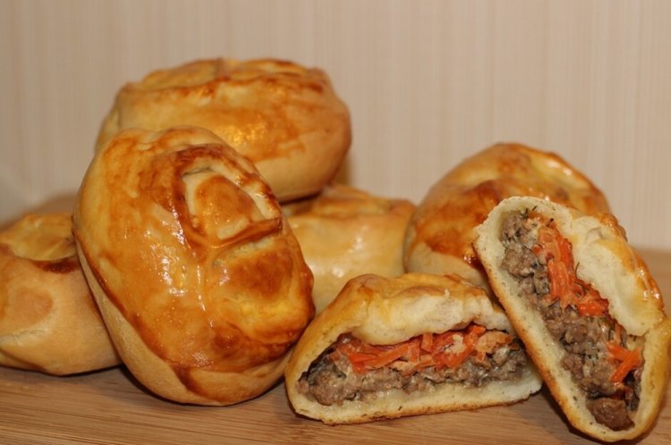 Relleno con carne y zanahoria coreana