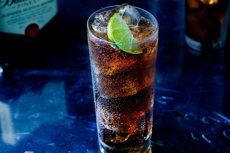 Whisky con Coca-Cola