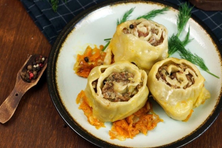 Pelmeni perezosos con carne de res y trigo sarraceno