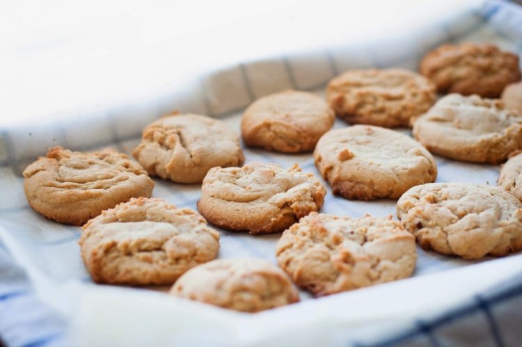 Almond Cookies with Banana