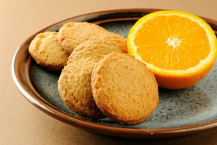 Almond Cookies with Orange Zest