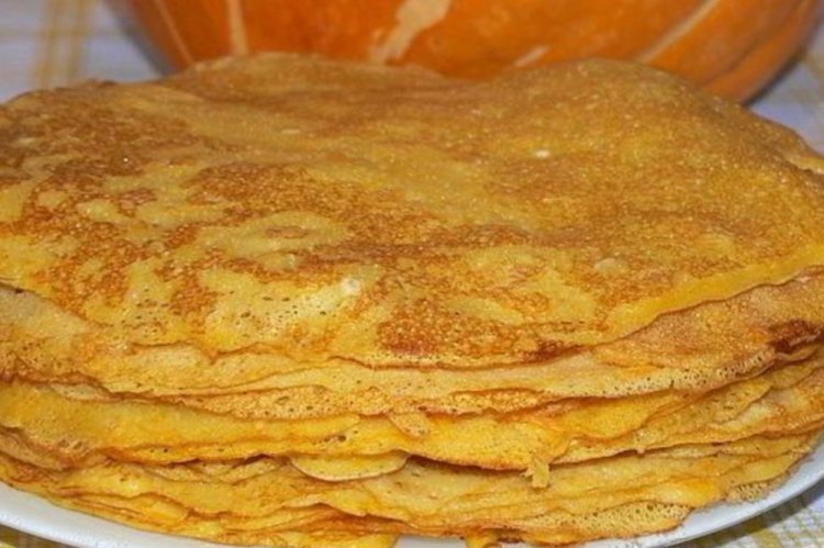 Yeast Pancakes with Pumpkin