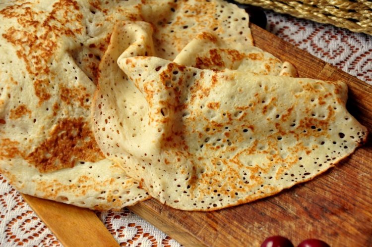 Thin Yeast Pancakes with Water