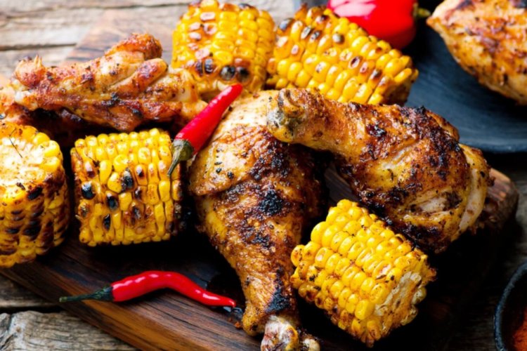 Pollo con maíz al horno