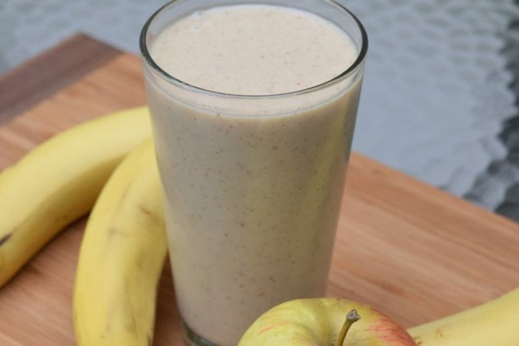 Apple and Cottage Cheese Smoothie