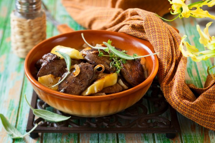 Chicken Liver with Apples