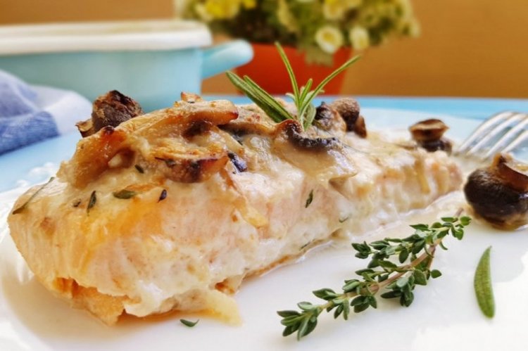 Chum Salmon with Mushrooms in the Oven