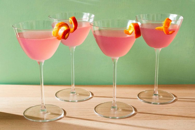 Cosmopolitan with Elderflower Liqueur