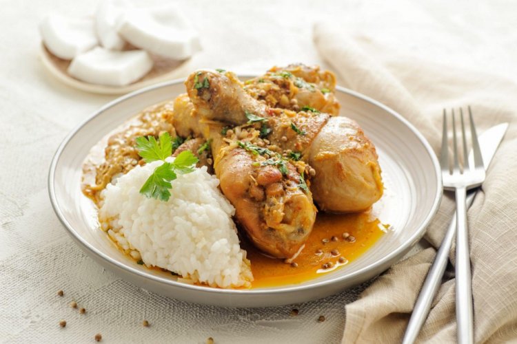 Muslos de pollo al curry en olla de cocción lenta