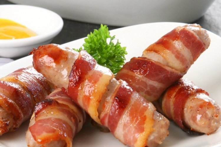 Sausages with Cheese and Mustard in the Oven