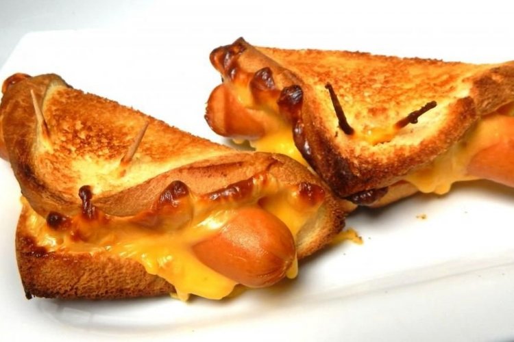 Baked Sausages with Cheese in Bread