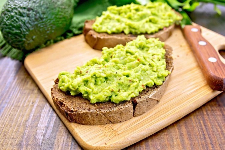 Avocado and Olive Paste for Sandwiches