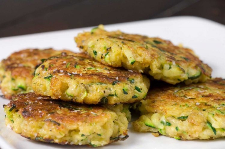 Tortitas de calabacín y pollo al horno