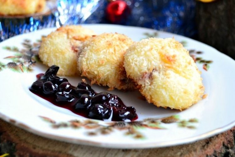 Coconut Semolina Patties