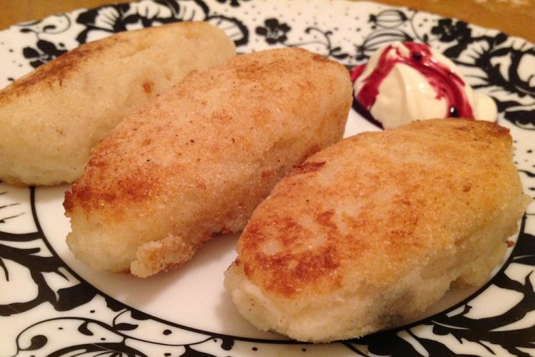 Stuffed Semolina Patties