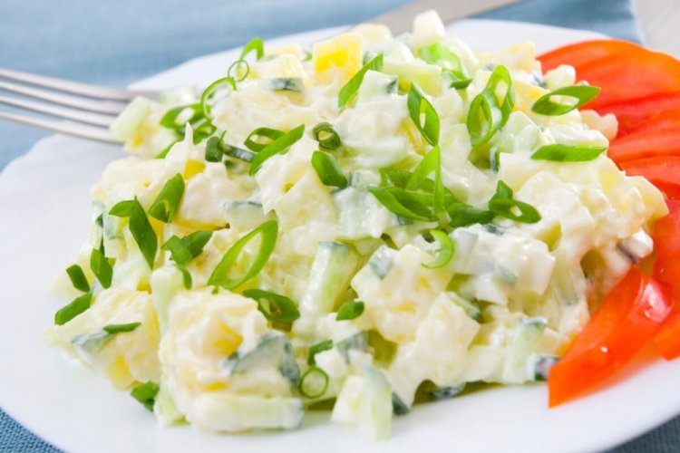 Zucchini Salad with Cheese