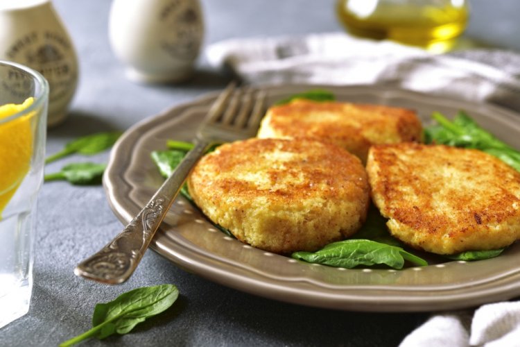 Zucchini Fritters with Semolina