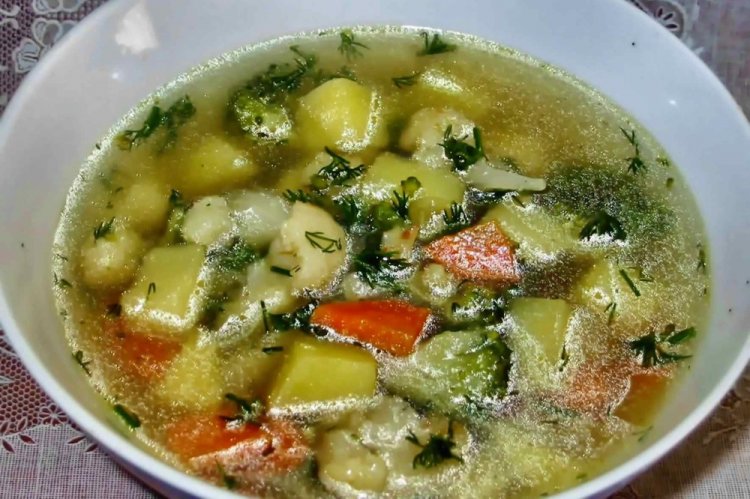 Zucchini and Broccoli Soup