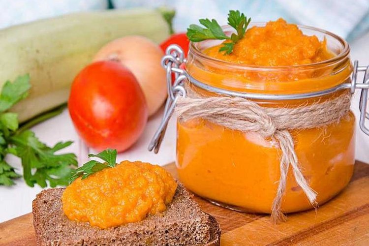 Zucchini Caviar with Mayonnaise and Fresh Tomatoes