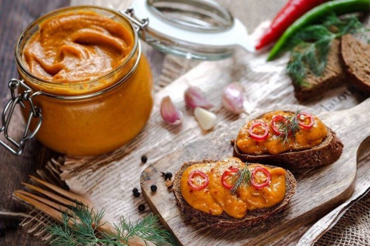 Zucchini Caviar with Pumpkin and Mayonnaise
