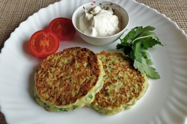 Zucchini Fritters with Cream Cheese