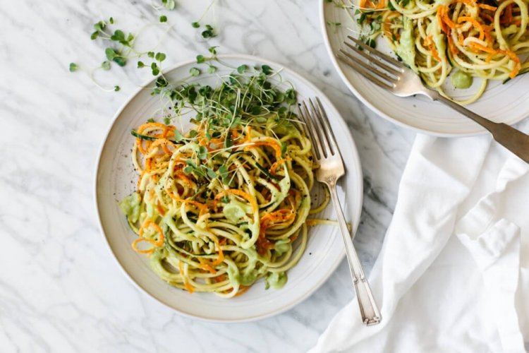 Zucchini Spaghetti with Onions and Carrots