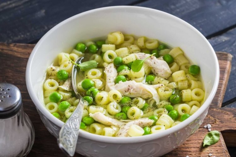 Soup with Pasta and Green Peas
