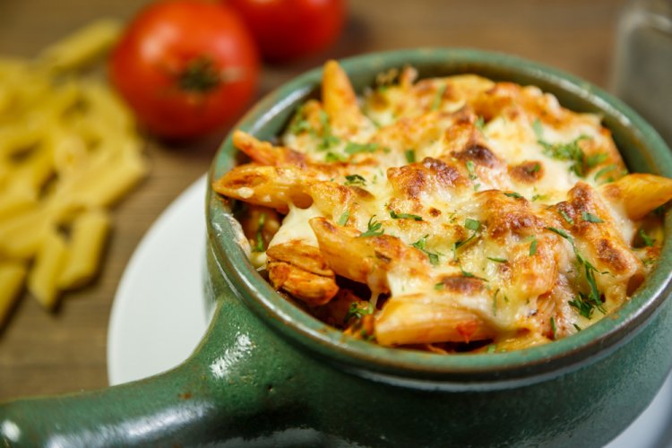 Pasta with Bell Pepper and Cream in Pots