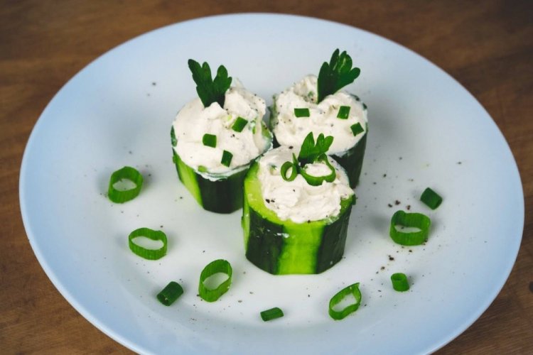 Stuffed Cucumbers with Cream Cheese