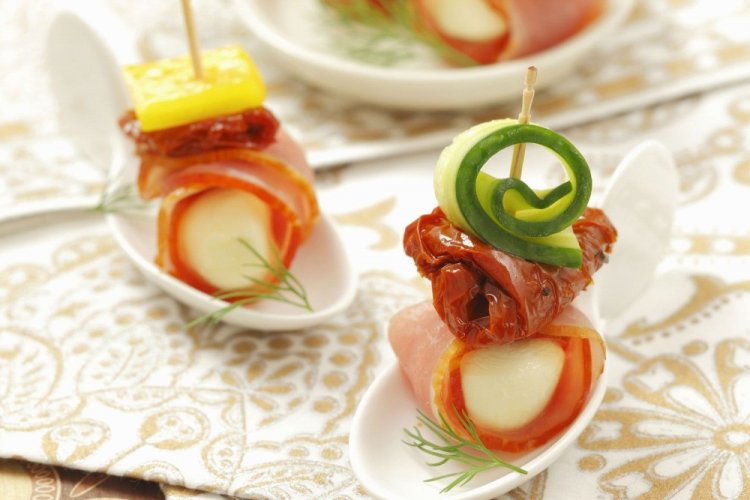 Canapés with Cucumber, Jamón, and Sun-Dried Tomatoes