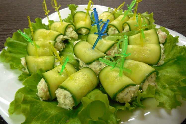 Cucumber Rolls with Tuna